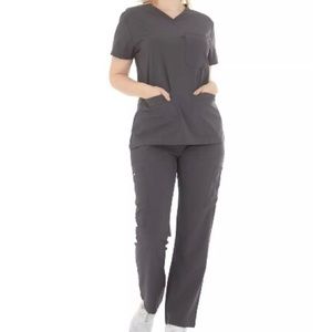 Heal + Wear Women’s V-neck Scrub Set